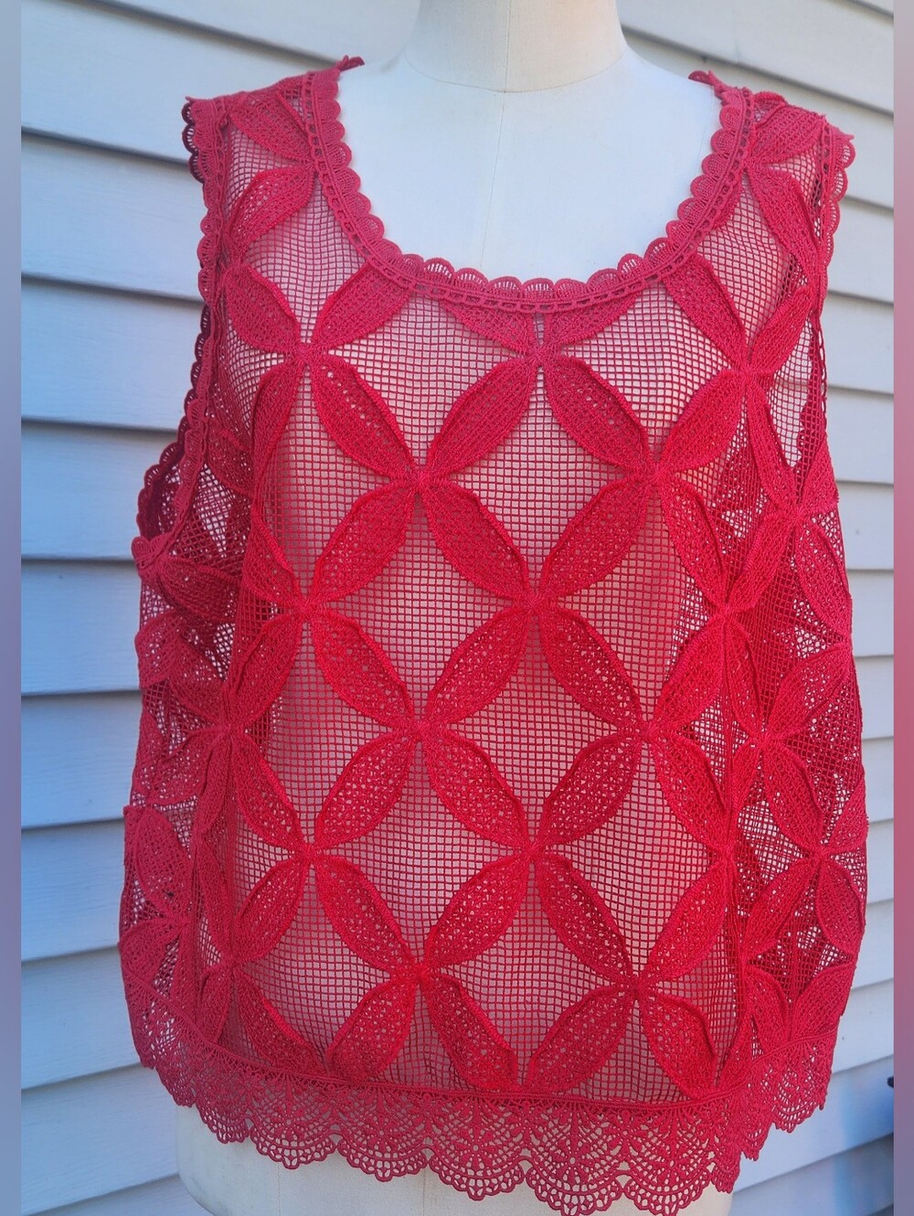 NWT Ultra Pink Women Vibrant Red Sleeveless Crochet Open Knit Overlay Size XL